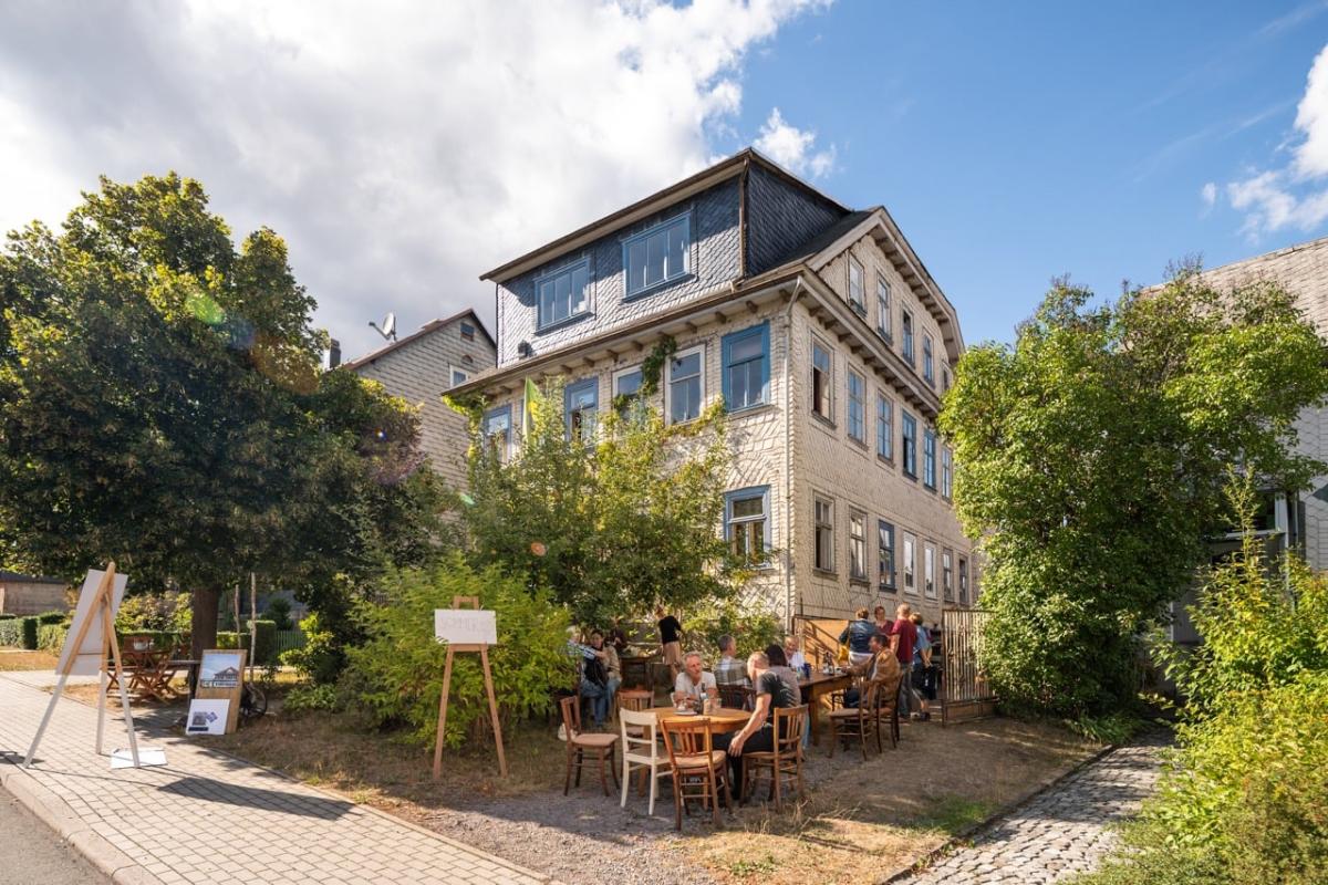 Vielfensterhaus in Böhlen